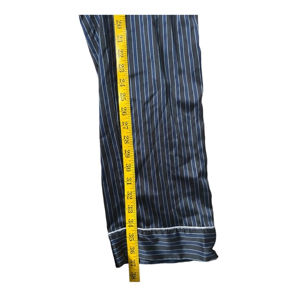 VICTORIA’S SECRET Pinstriped Matching Pajama Set Black and Blue Size Small Short - Picture 10 of 12